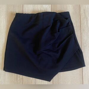 Windsor Black Skort